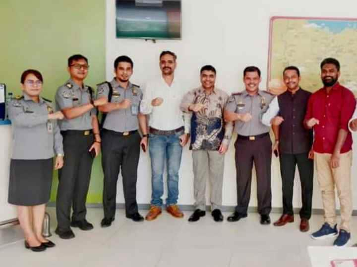 3 Crew Members Of MV Aashi Ship Return To India From Indonesia After 7 Months Jail | इंडोनेशिया में 7 महीने तक हिरासत में रहने के बाद लौटे एमवी आशी के क्रू मेंबर, विदेश मंत्री ने कहा