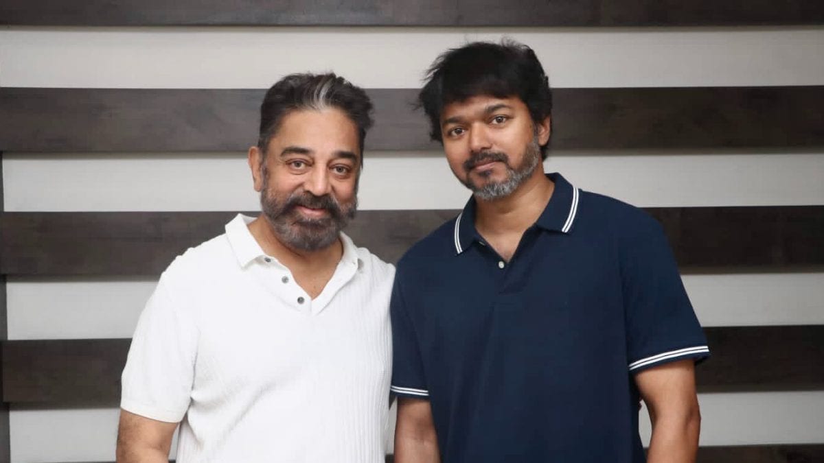 Kamal Haasan, Thalapathy Vijay Pose for Rare Photo and It Has MASSIVE LCU Connection | See Viral Pic