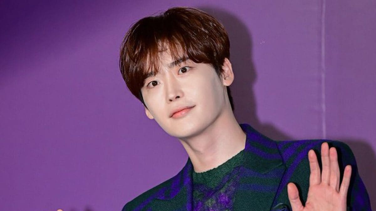 Lee Jong-suk To Establish His Own Production Company: Reports