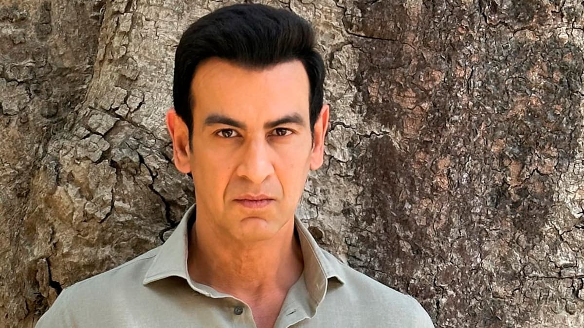 “I Almost Killed One Of Your Riders,” Ronit Roy Complains To Swiggy. Heres What Happened