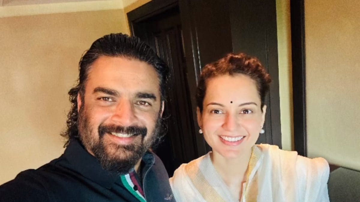 Kangana Ranaut Drops Selfie With R.Madhavan At The Reading Session Of Their Film: 'Back With My...'
