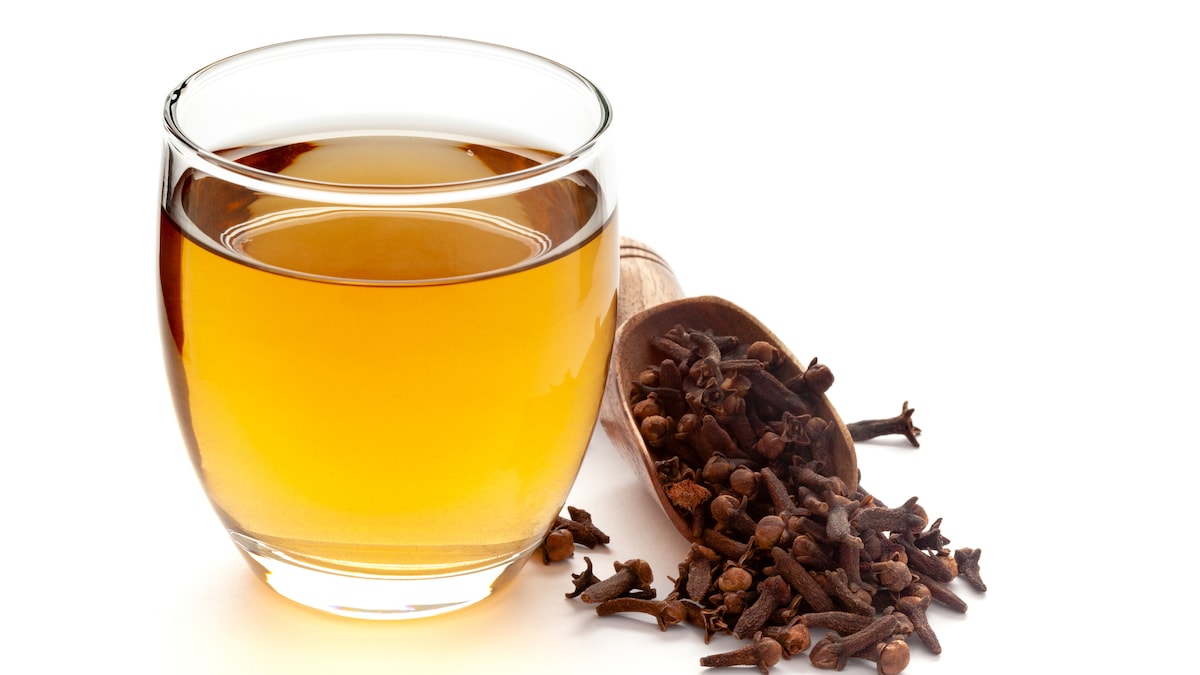 5 Reasons Why Clove Water Should Be Your New Go-To Drink