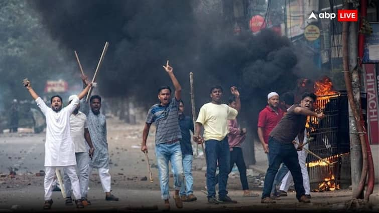 Bangladesh Protest reason of violent protests in Bangladesh Prime Minister Sheikh Hasina had to resign Bangladesh Protest: क्या है वो मुद्दा जिसकी वजह से जल उठा बांग्लादेश, शेख हसीना से कुर्सी और देश दोनों छुड़वाया