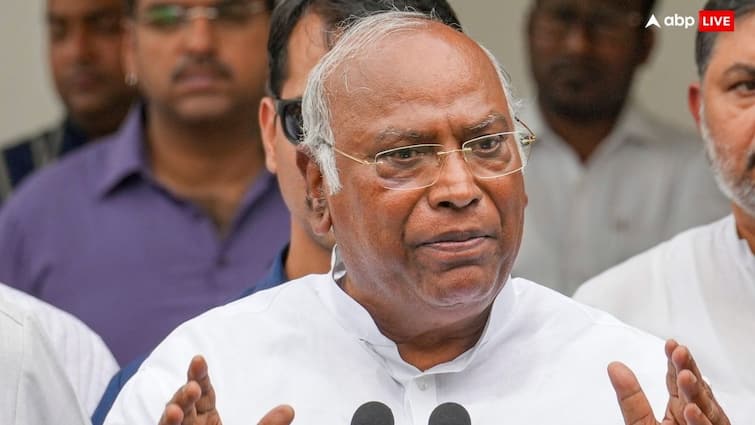 Congress President Mallikarjun Kharge Tweeted on Jammu and Kashmir after the removal of Article 370